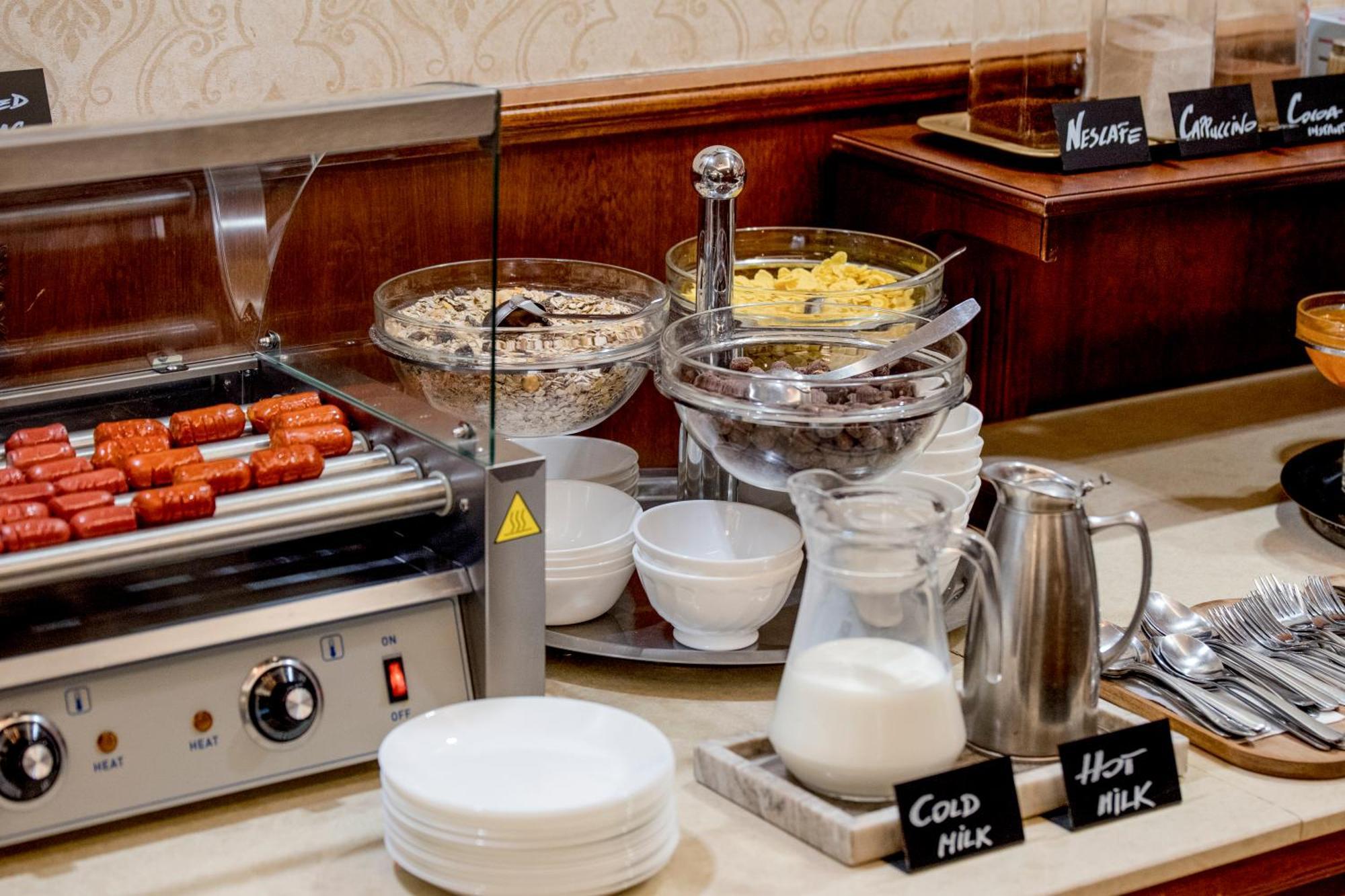 โกลด์ โฮเทล บูดาเปสต์ Hotel ภายนอก รูปภาพ